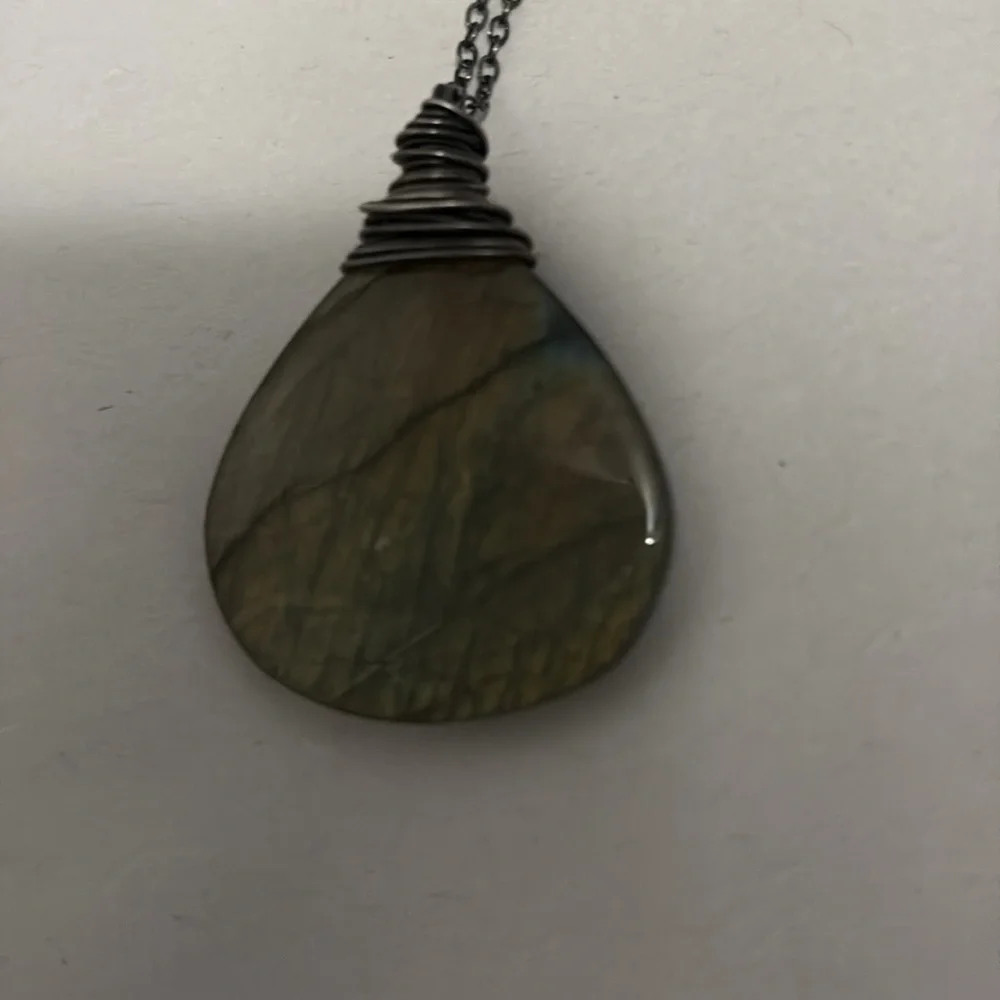 Labradorite pendant necklace - Picture 2 of 6